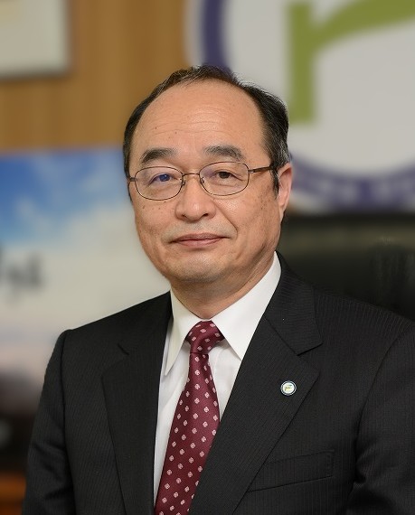 前福島大学学長三浦浩喜さん 母校で講演 | 福島県立安達高等学校同窓会